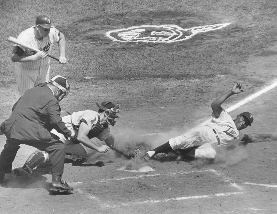 Vic Power stealing home July 19, 1962